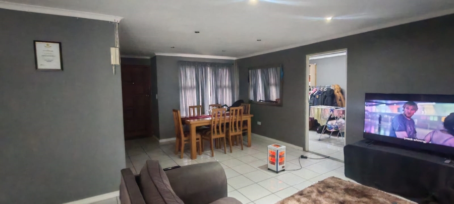 4 Bedroom Property for Sale in Tuscany Glen Western Cape